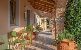 Residence Apolonija Guest House